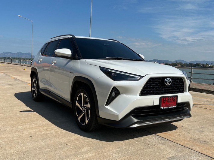 New Toyota Yaris CROSS HEV Premium 2023